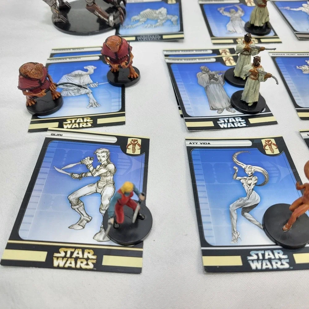 Star Wars Miniatures Lot 20 Figures w Cards Mixed Junk Golem Fringe Alien WOTC